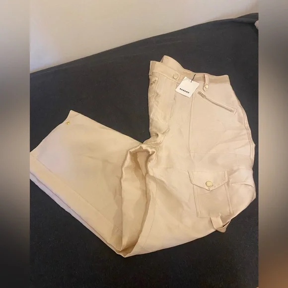 Sandro Gold High-Waisted Pants - Picture 4 of 11